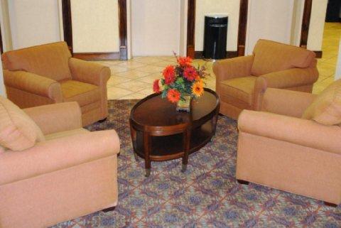 Holiday Inn Express Уотърбъри Екстериор снимка